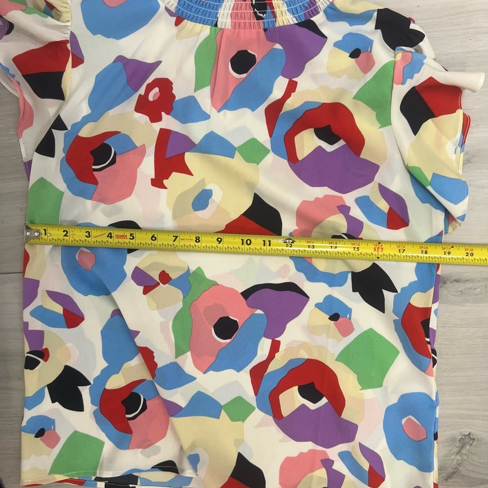 THML Colorful Smocked Mock Neck Ruffled Cap Abstract Print Blouse Sz M - Picture 9 of 9